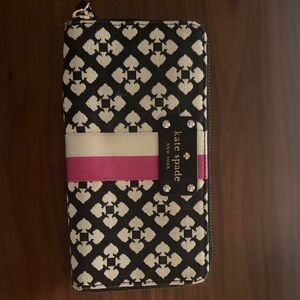 Kate Spade Black and White Wallet with Pink Stripe